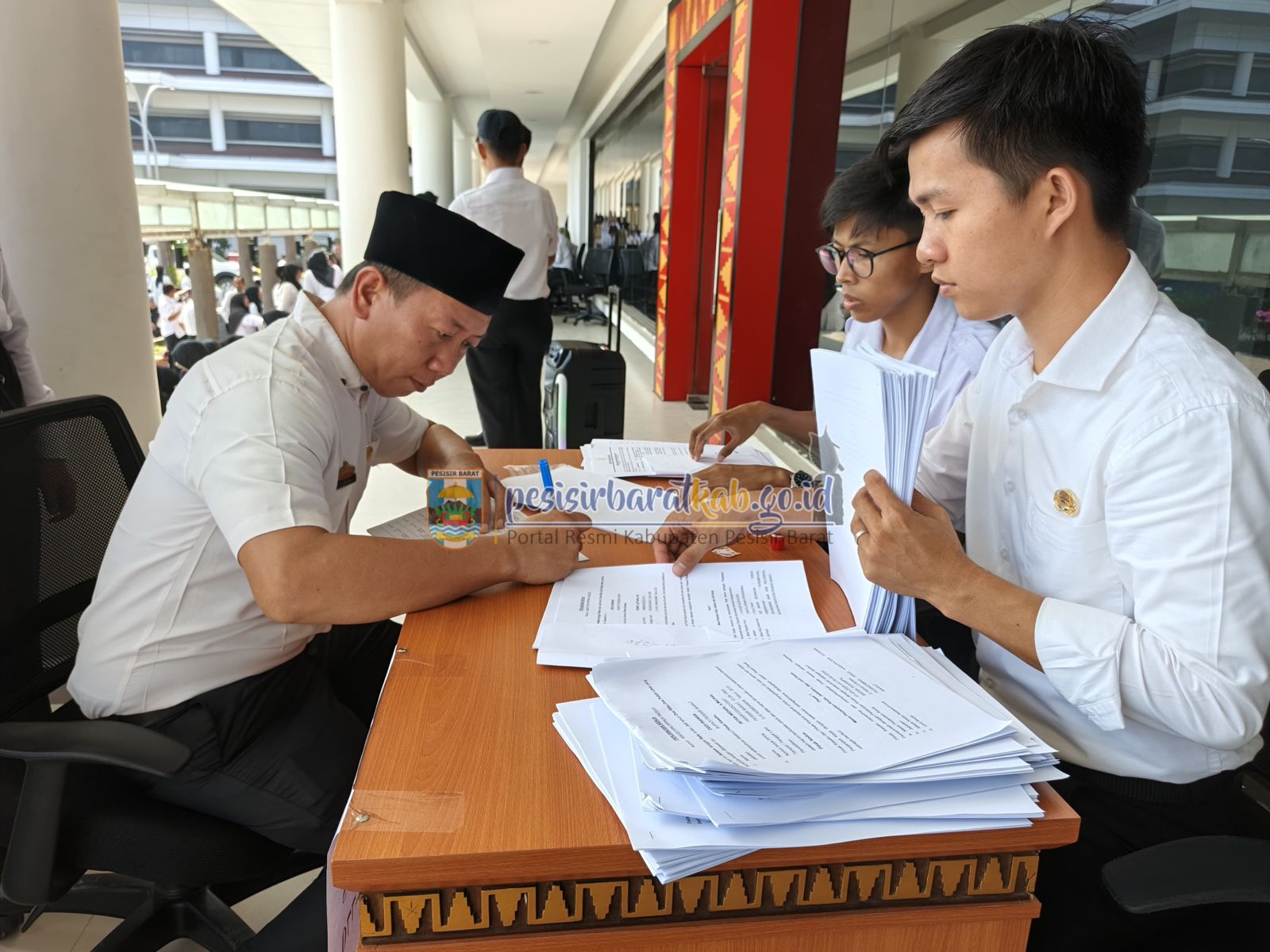 Pemkab Pesisir Barat Angkat 943 Pegawai Pemerintah dengan Perjanjian Kerja (PPPK)