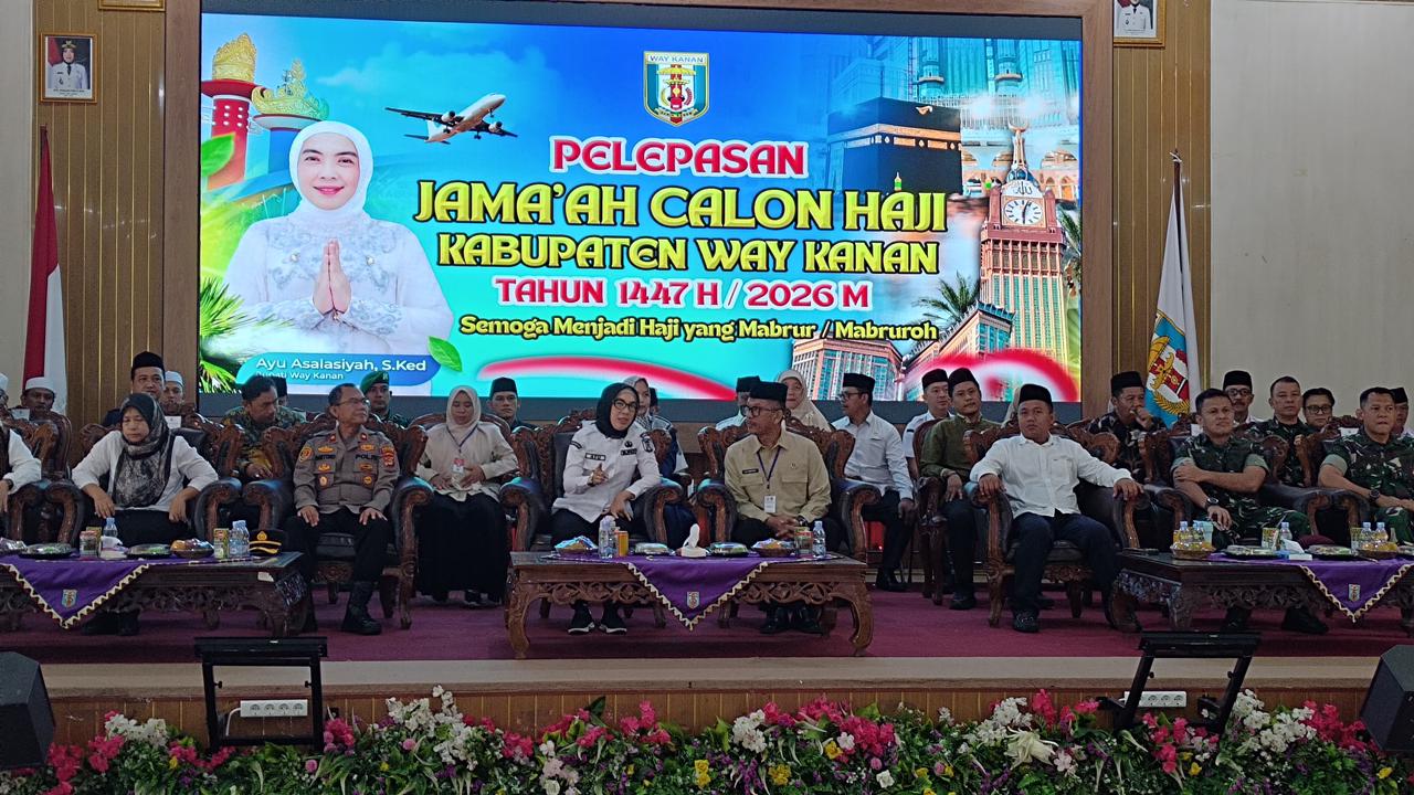 Pastikan Berjalan Aman dan Lancar, Polisi Kawal Keberangkatan Calon Jamaah Haji Asal Way Kanan